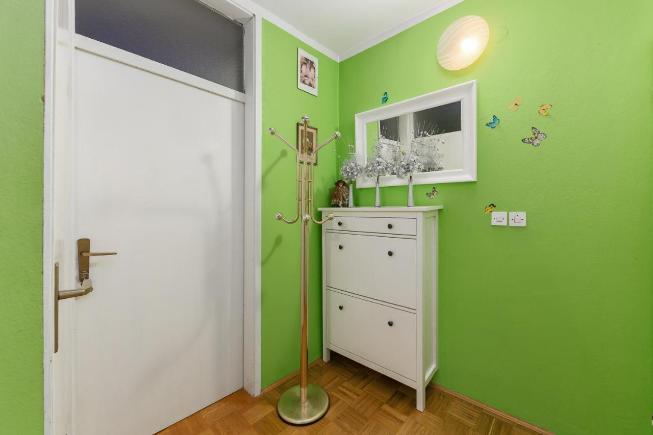 Apartma Lea Slovenj Gradec Exteriör bild